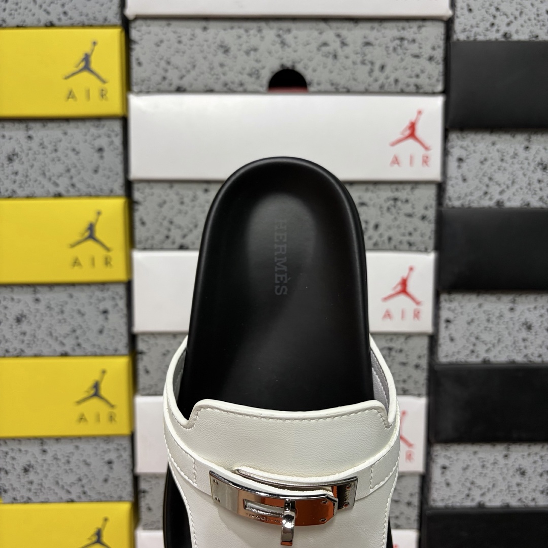 Hermes Chypre Sandal Flip Flops - Image 3