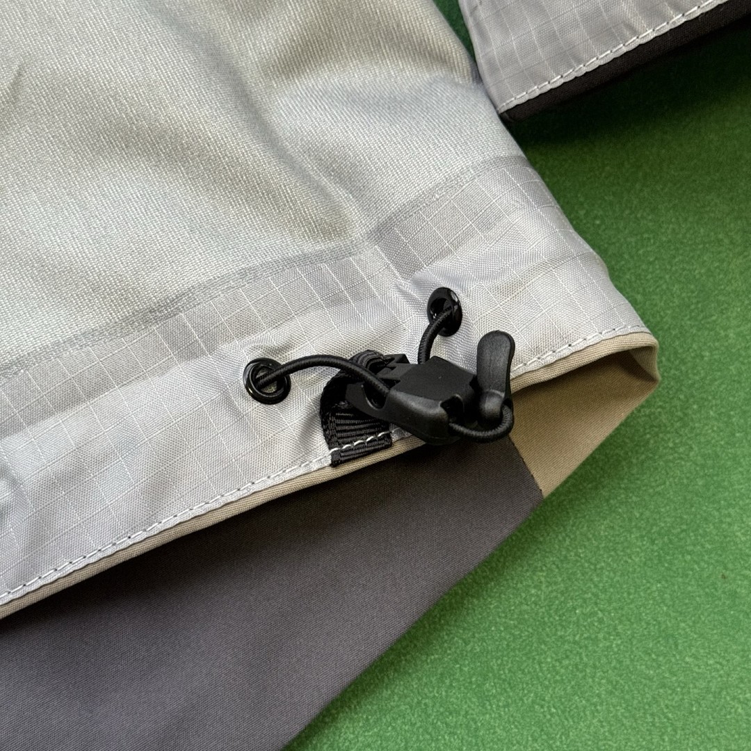 Arc'teryx BEAMS Beta Jacket Dimensions - Image 11