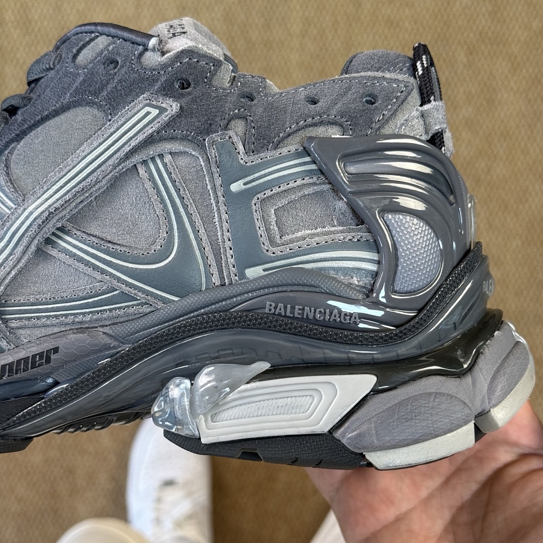 Balenciaga BLCG Runner 7.5 - Image 3