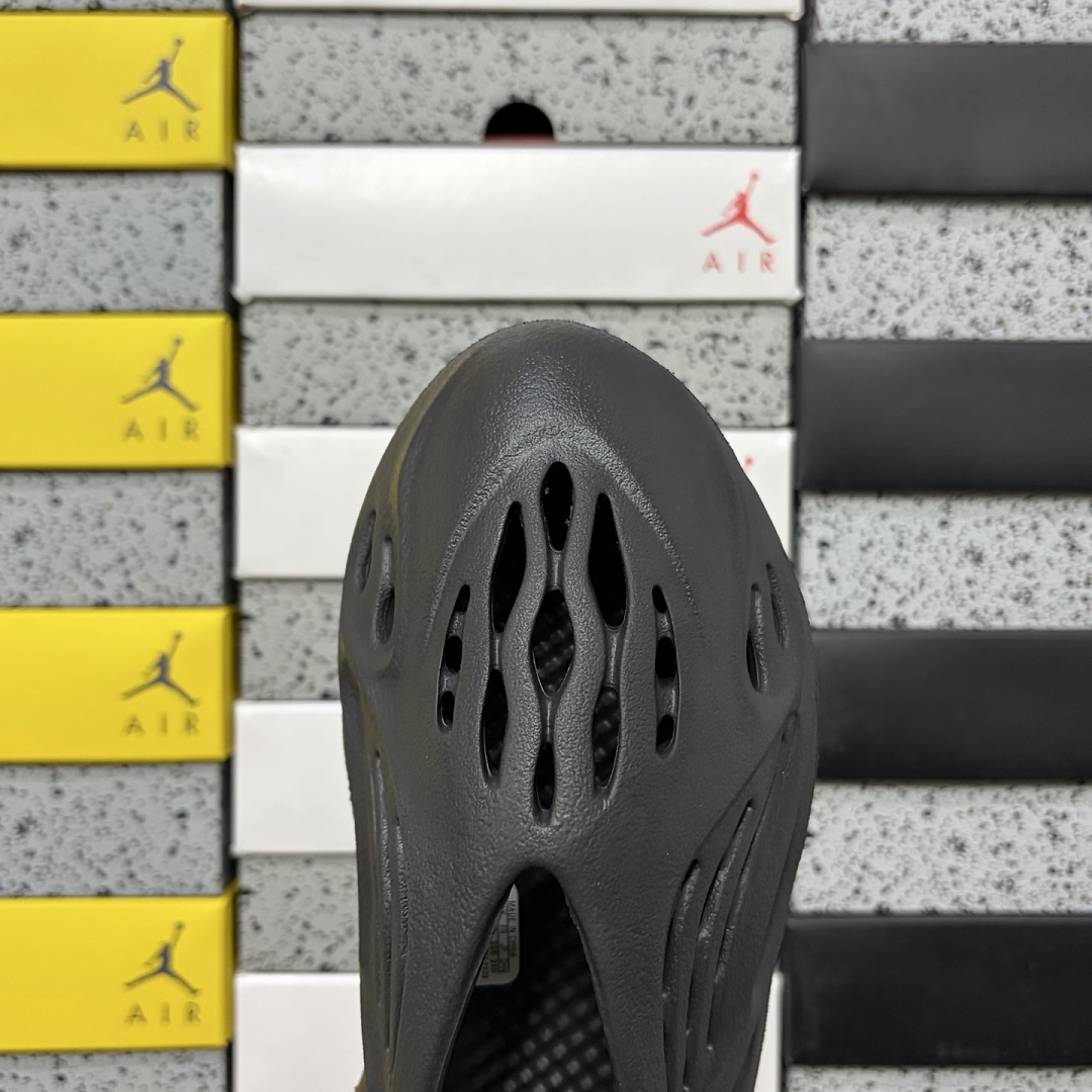 Adidas Yeezy Foam RNR Onyx Clogs - Image 7
