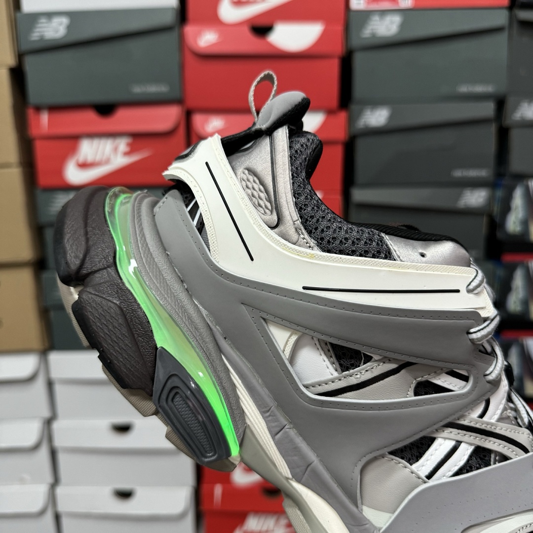 Balenciaga BLCG Track - Image 58