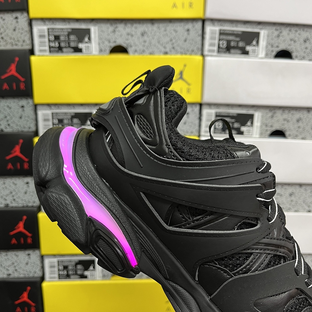 Balenciaga BLCG Track 3.0 Black LED - Image 3