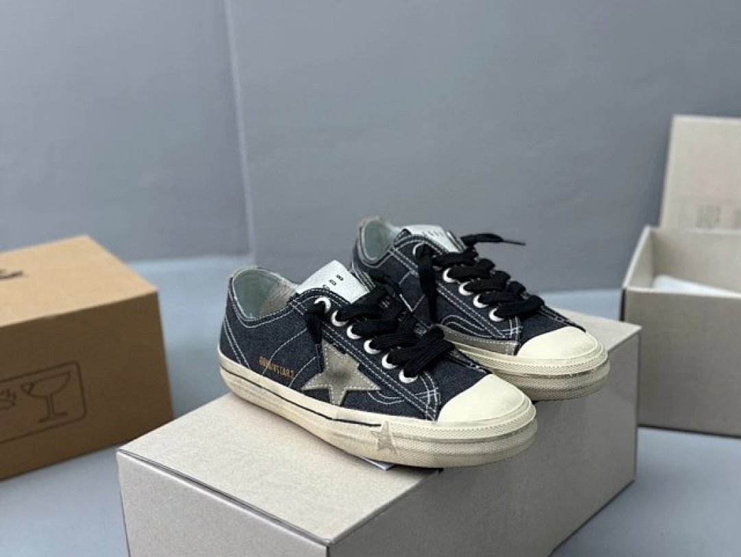 Golden Goose Deluxe Brand Black Canvas