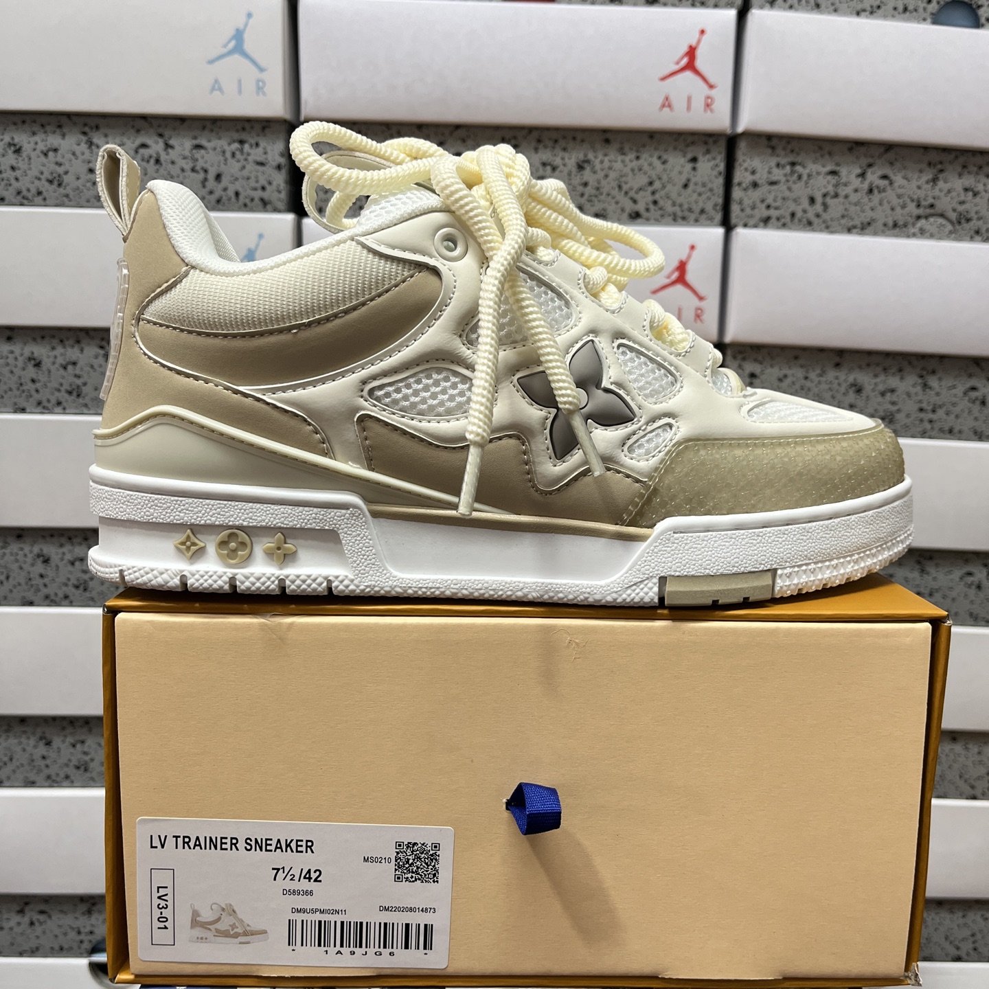 Louis Vuitton Skate Sneaker V3-1 - Image 10