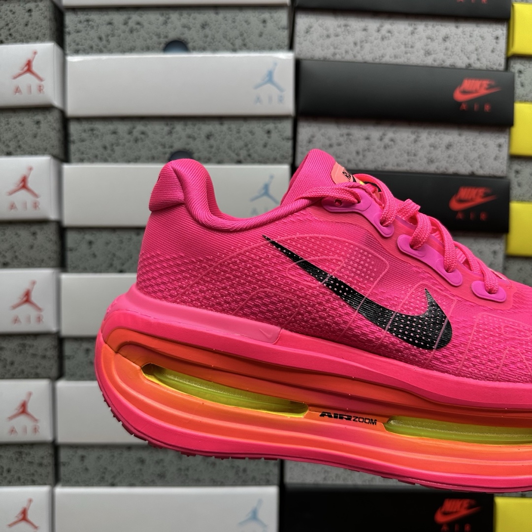 Nike Vomero Premium Hyper (Pink) - Image 5
