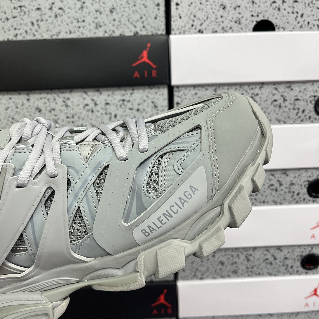 Balenciaga Track - Image 4