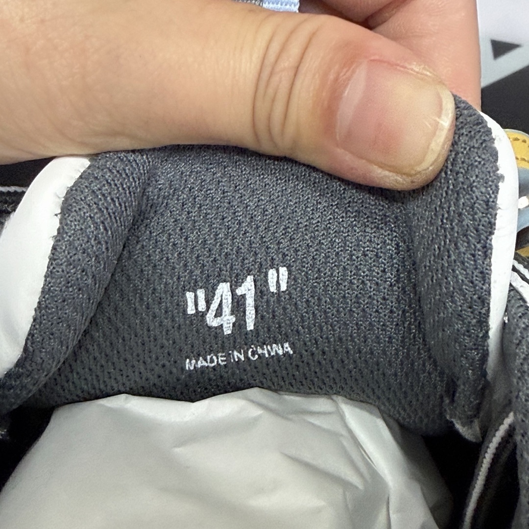 Off-White Be Right Back - Image 3