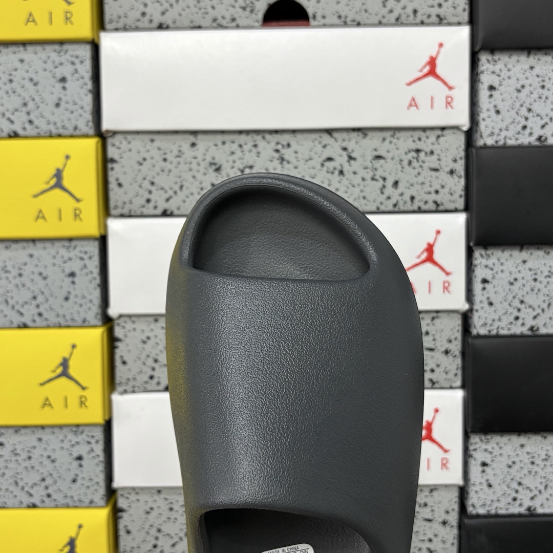 Adidas Yeezy Slide Slate Grey Slides (Matte) - Image 8