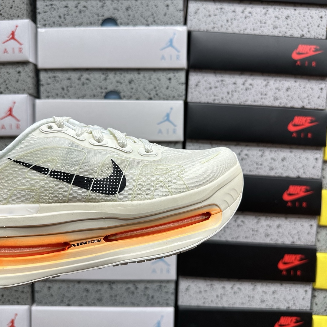 Nike Vomero Premium Sail Coconut Milk - Image 2