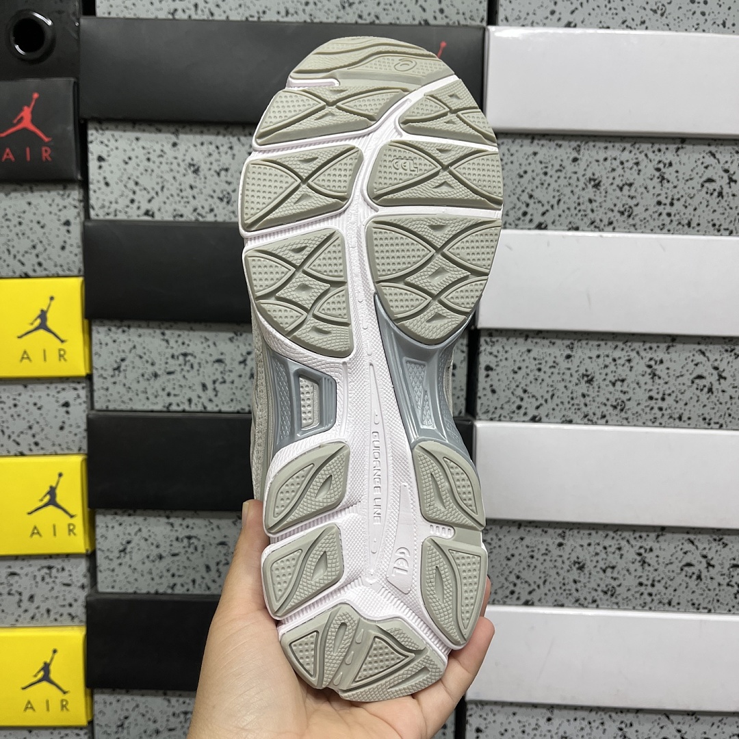 ASICS Gel-NYC Cream Cloud Grey 1203A663-101 - Image 6