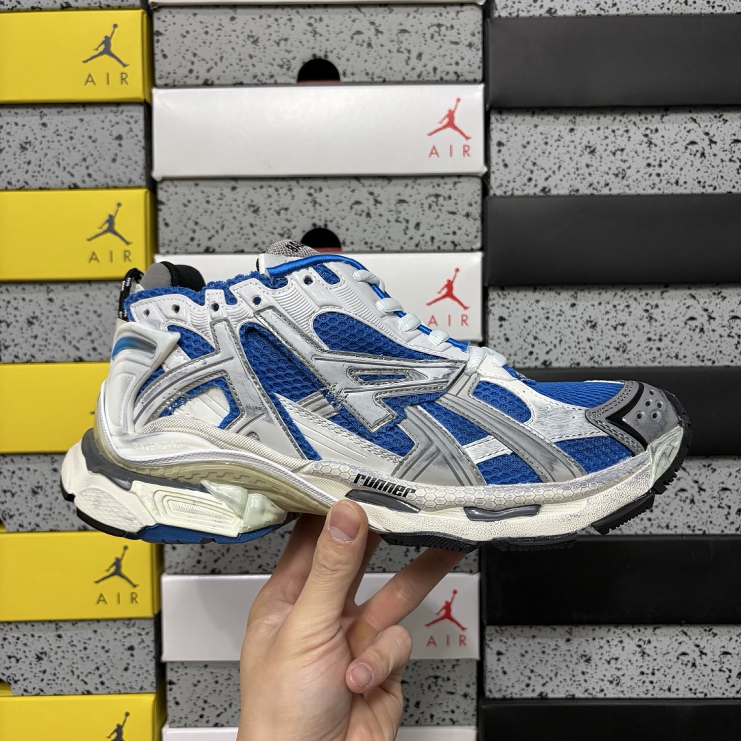 Balenciaga BLCG Runner 7.0 - Image 3