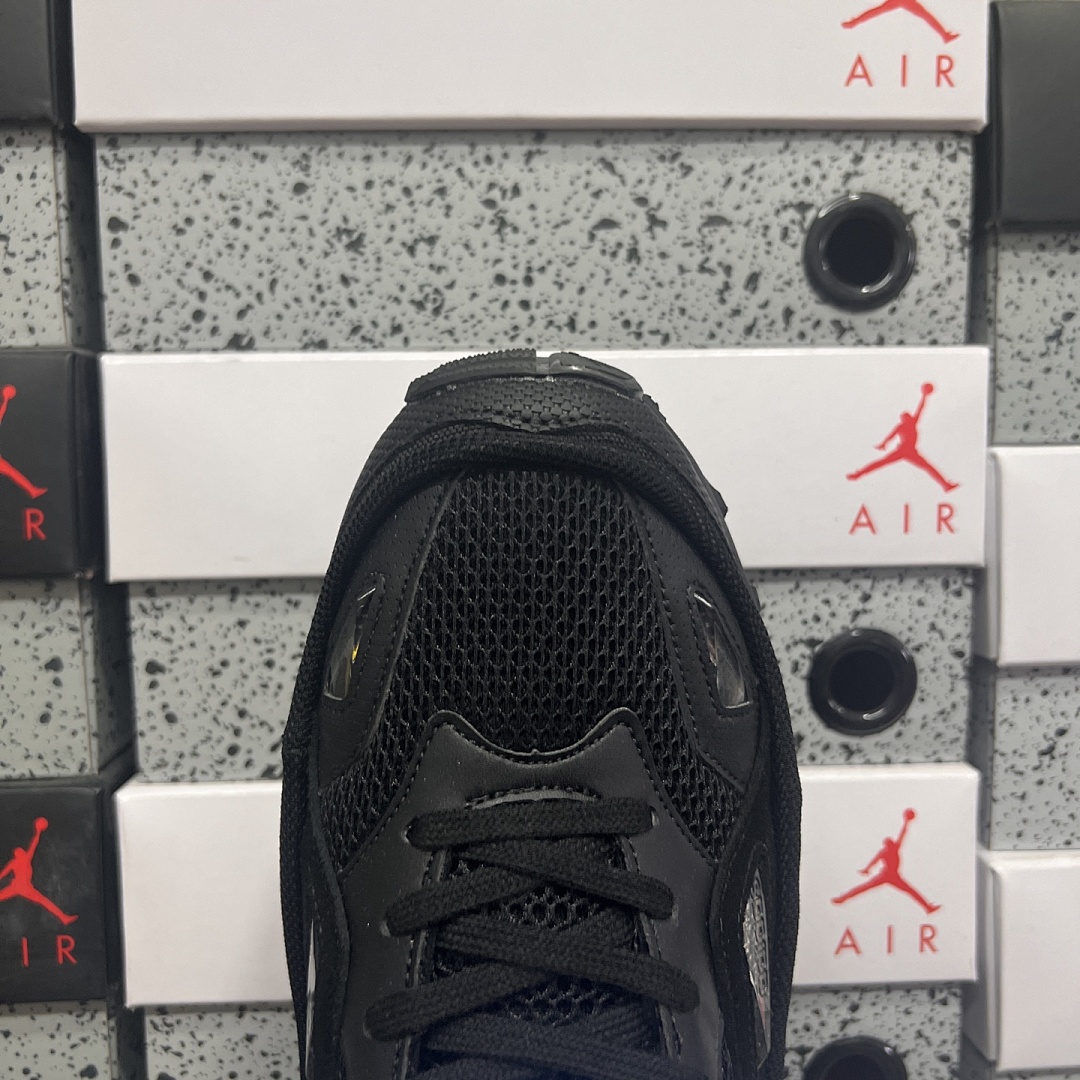On Running Response Trail 2 Raf Simons Core (Black Bright Blue) - Image 6