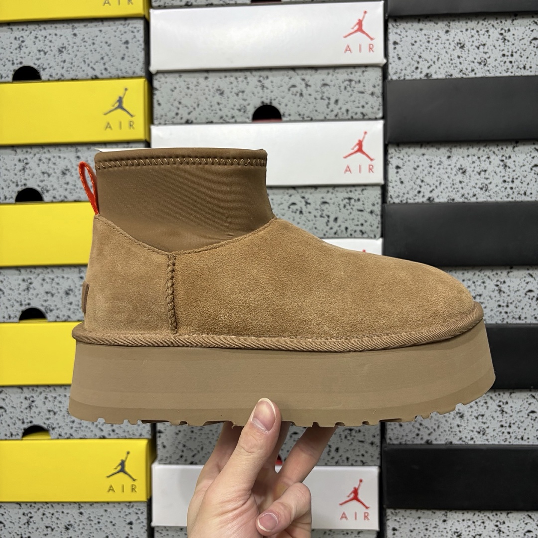 UGG Classic Mini Dipper Boot Brown -8170 - Image 9