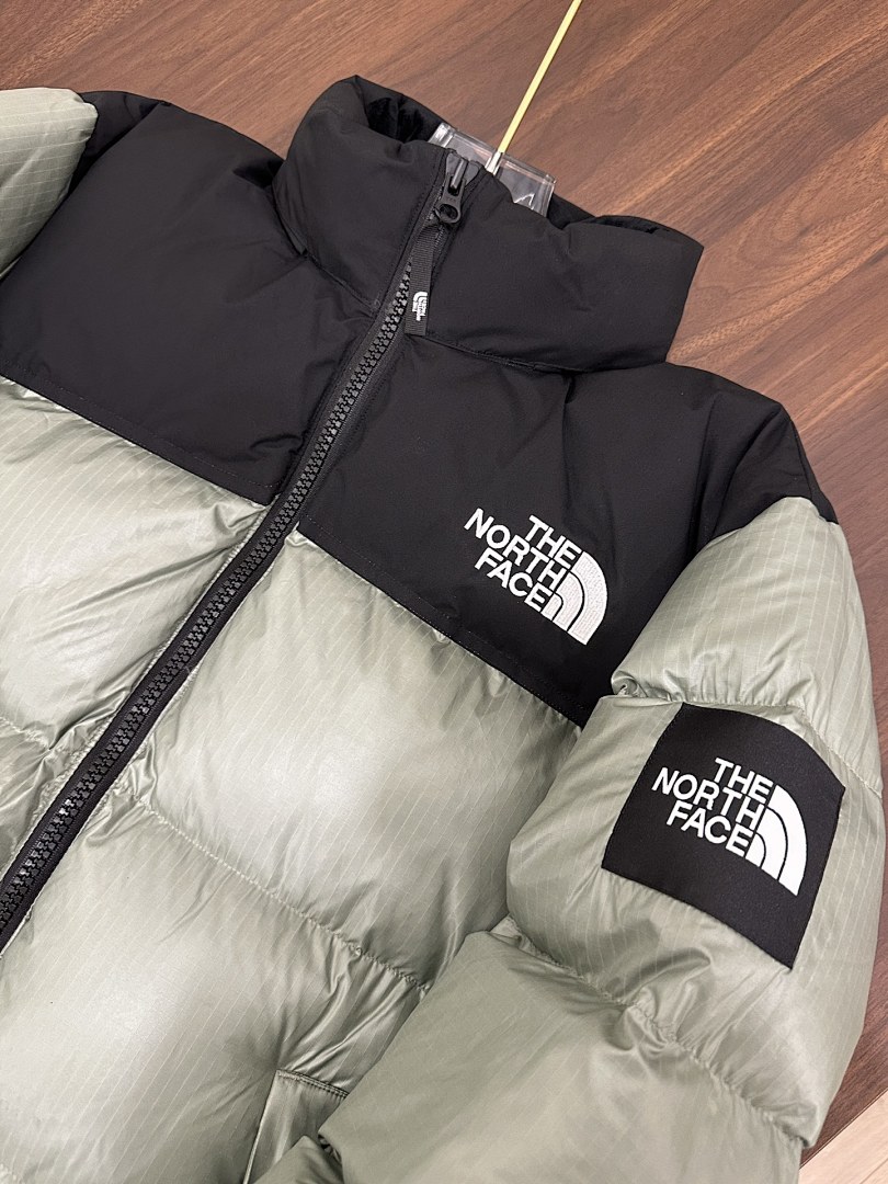 Chanel The North Face White Label Novelty Nuptse Down Jacket (Asia Sizing) - Image 28