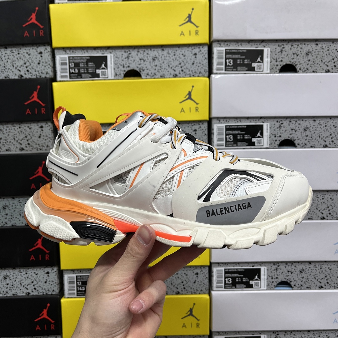 Balenciaga BLCG Track 3.0 - Image 9