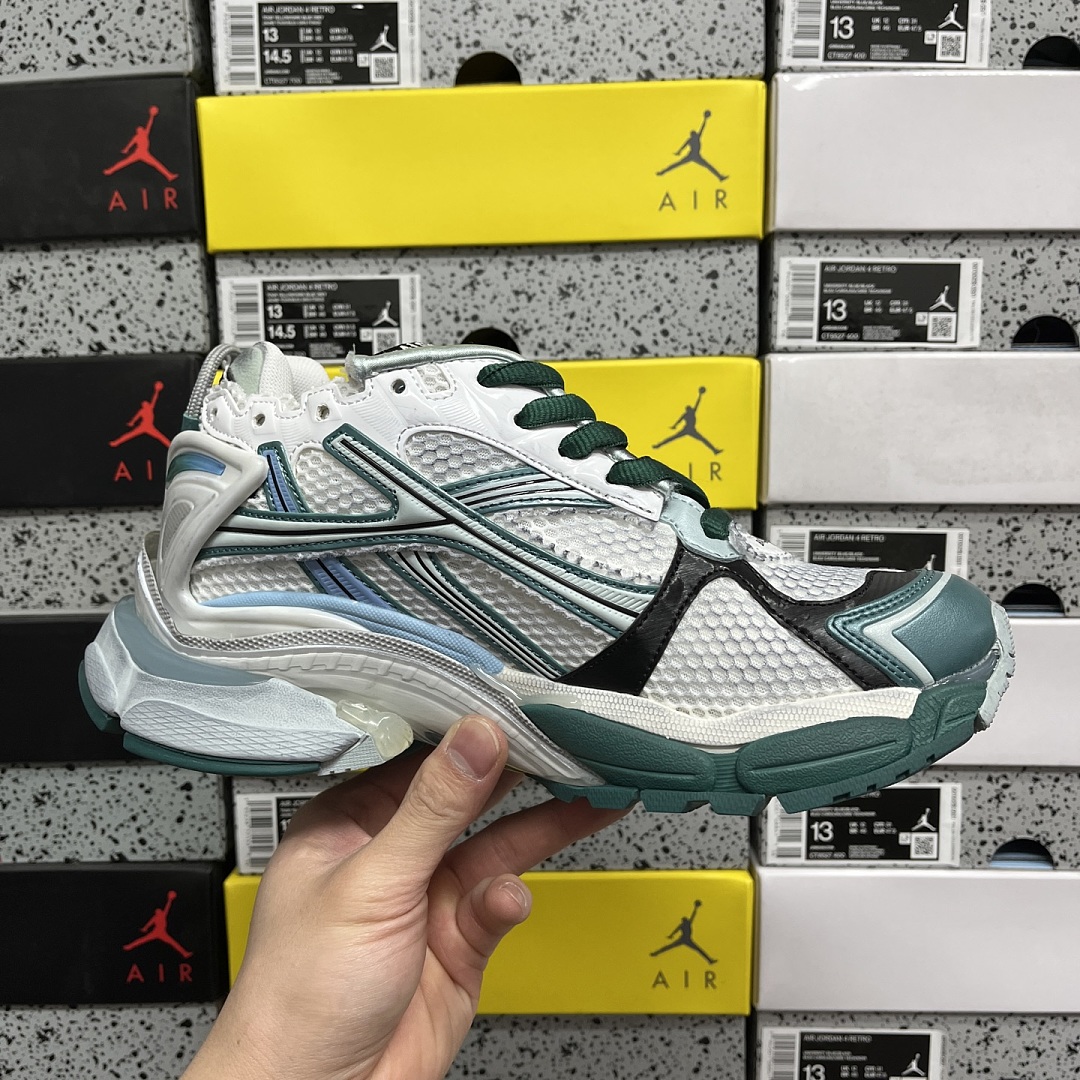 Balenciaga BLCG Runner 7.5 - Image 6