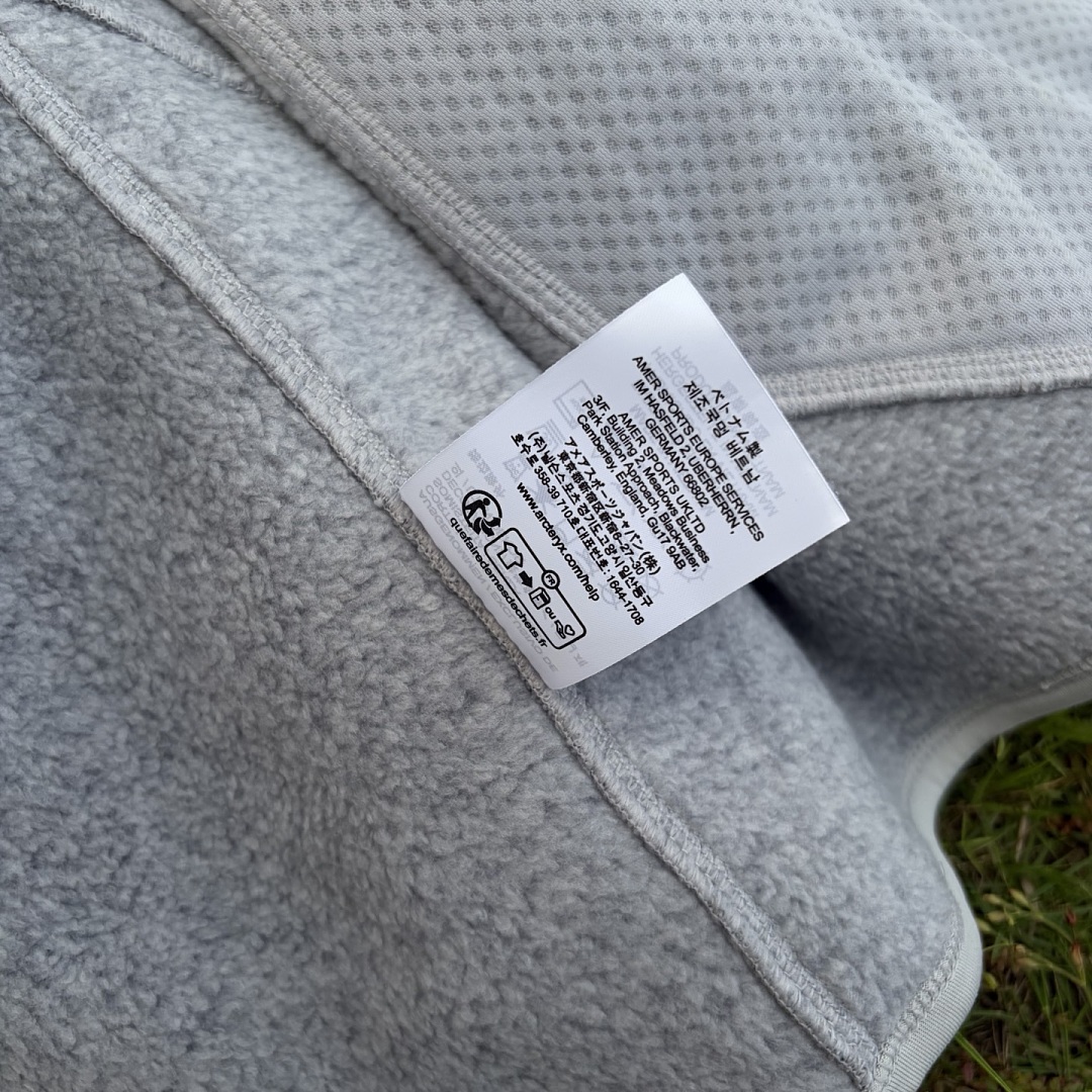Arc'teryx Covert Cardigan Cloud Heather/Void - Image 21