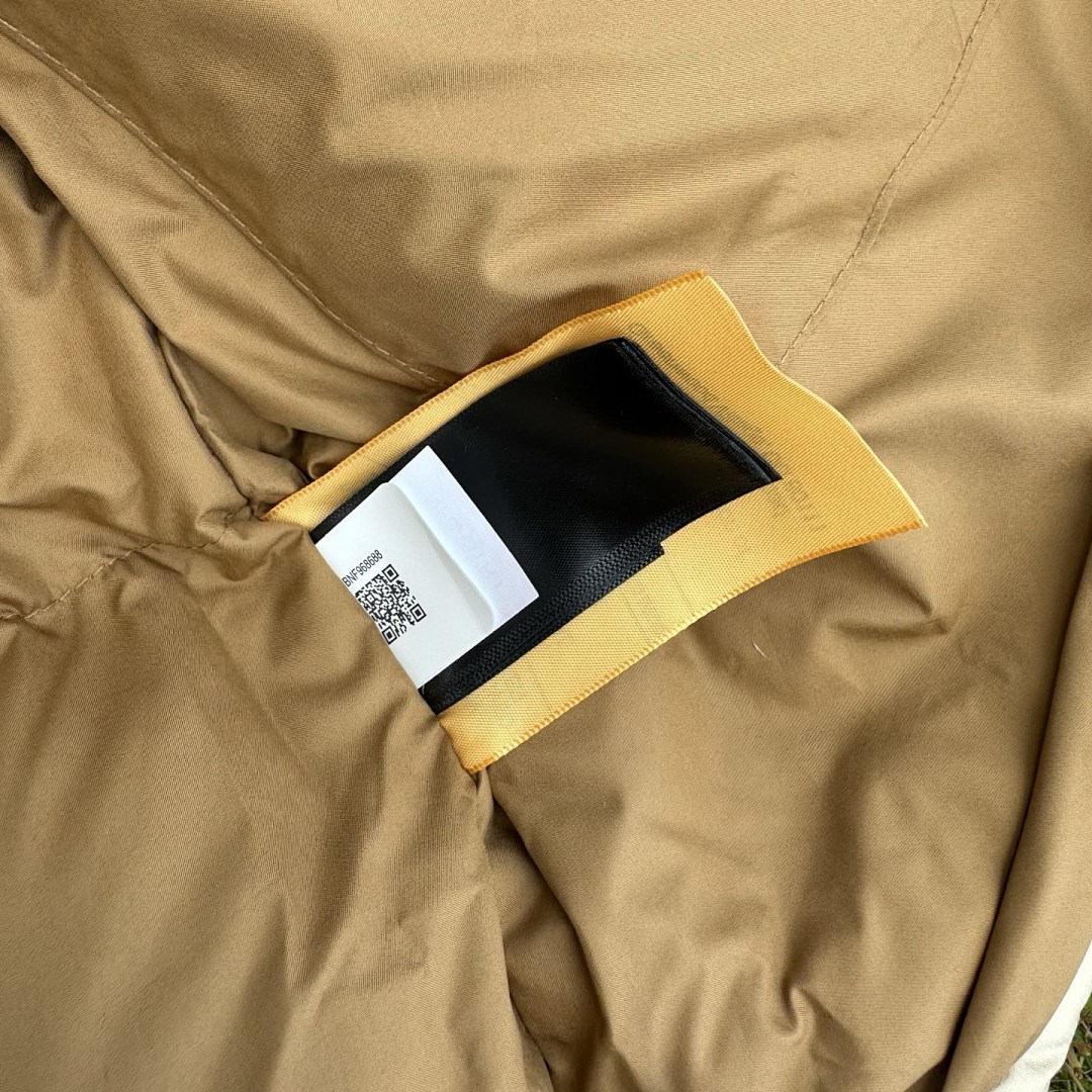 The North Face TNF 1996 Retro Nuptse Vest - Image 7