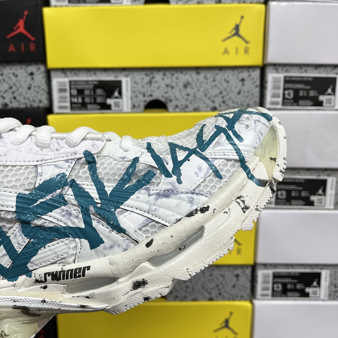 Balenciaga BLCG Runner 7.5 - Image 3