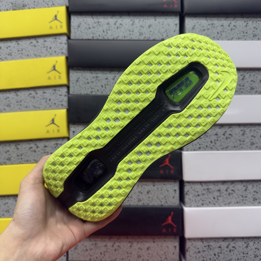 Nike Vomero Premium QS Black Volt Glow - Image 2