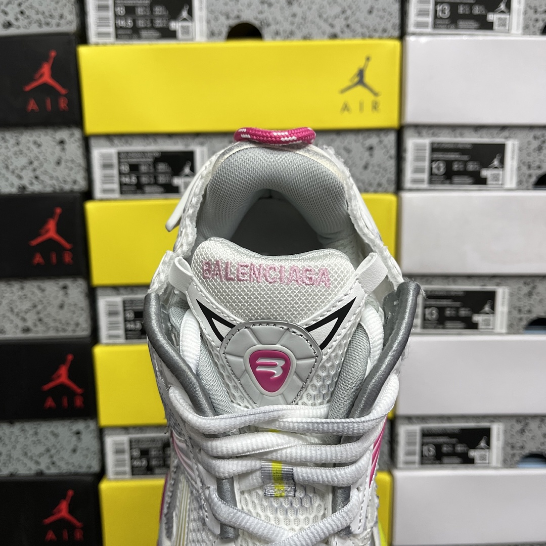 Balenciaga BLCG Runner 7.5 - Image 5