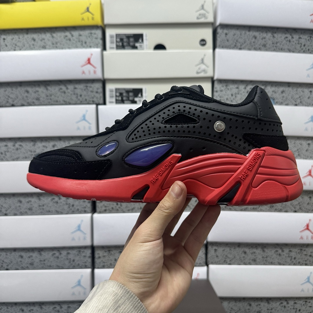 On Running Raf Simons Antei Low Top - Image 4