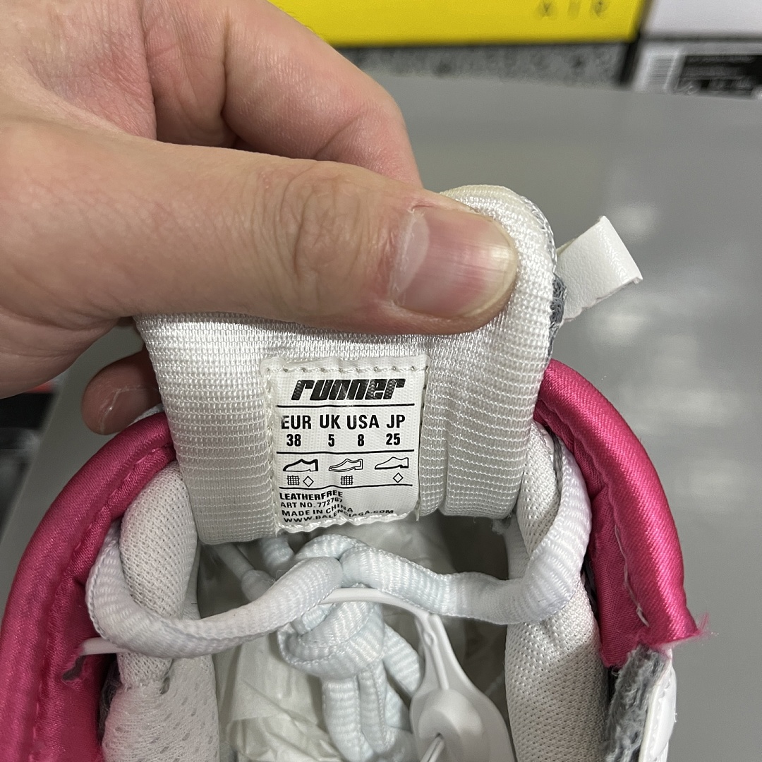 Balenciaga BLCG Runner 7.5 - Image 10