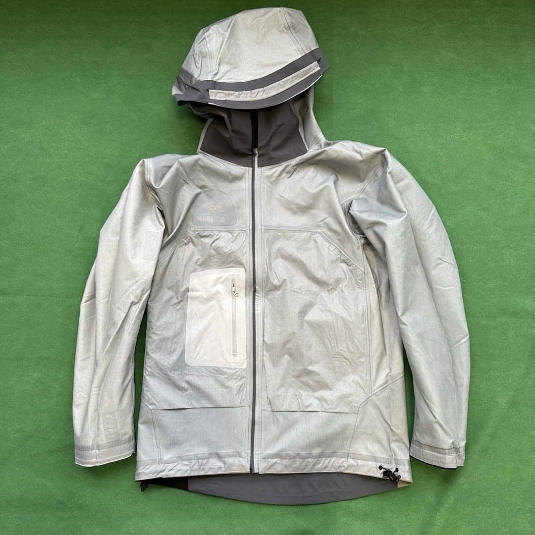 Arc'teryx BEAMS Beta Jacket Dimensions - Image 16