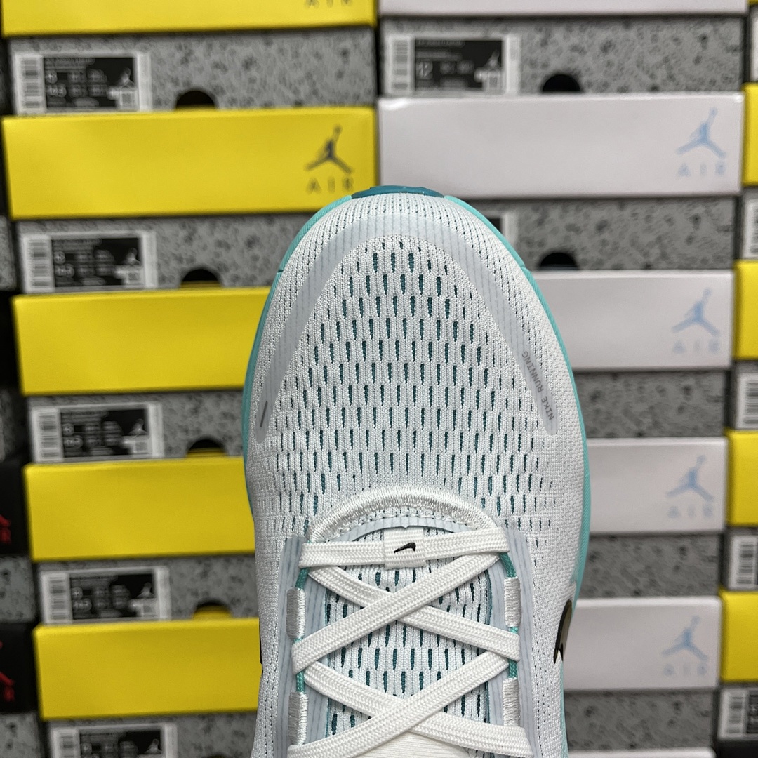 Nike Zoom Vomero - Image 2