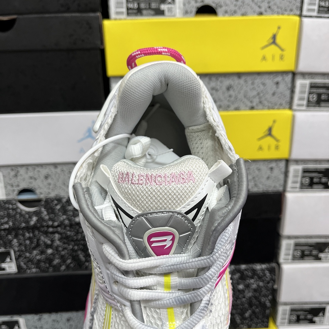 Balenciaga BLCG Runner 7.5 - Image 3