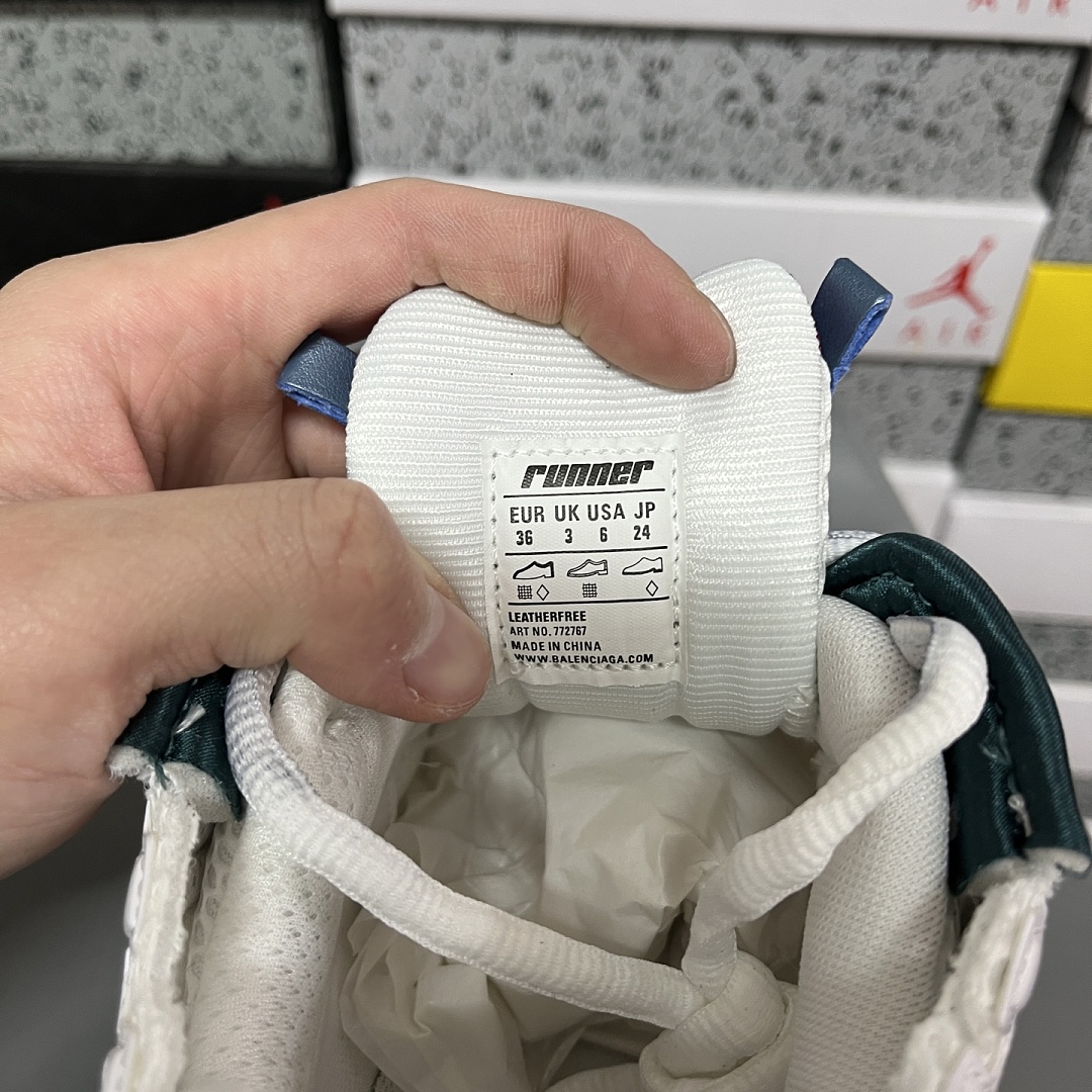 Balenciaga BLCG Runner 7.5 - Image 4