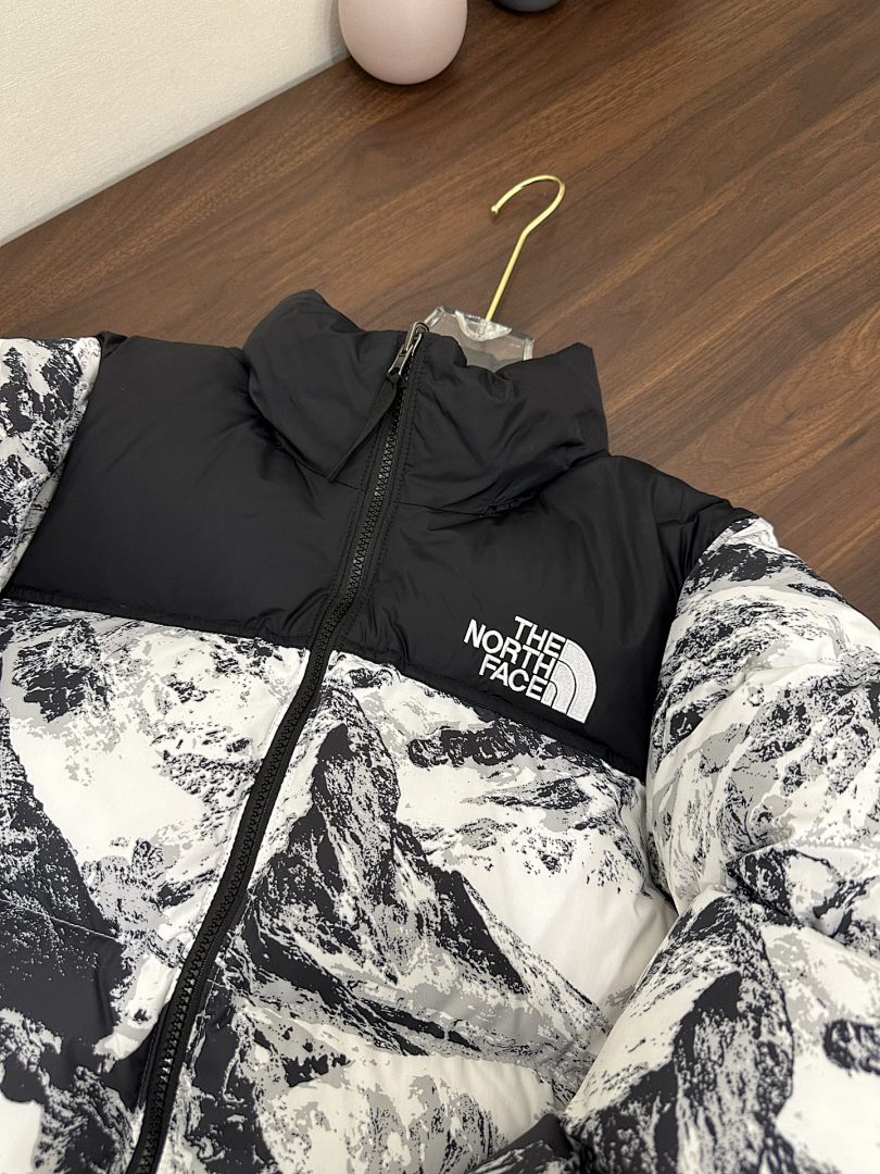 Chanel The North Face 1996 Retro Nuptse 700 Fill Packable Jacket - Image 62