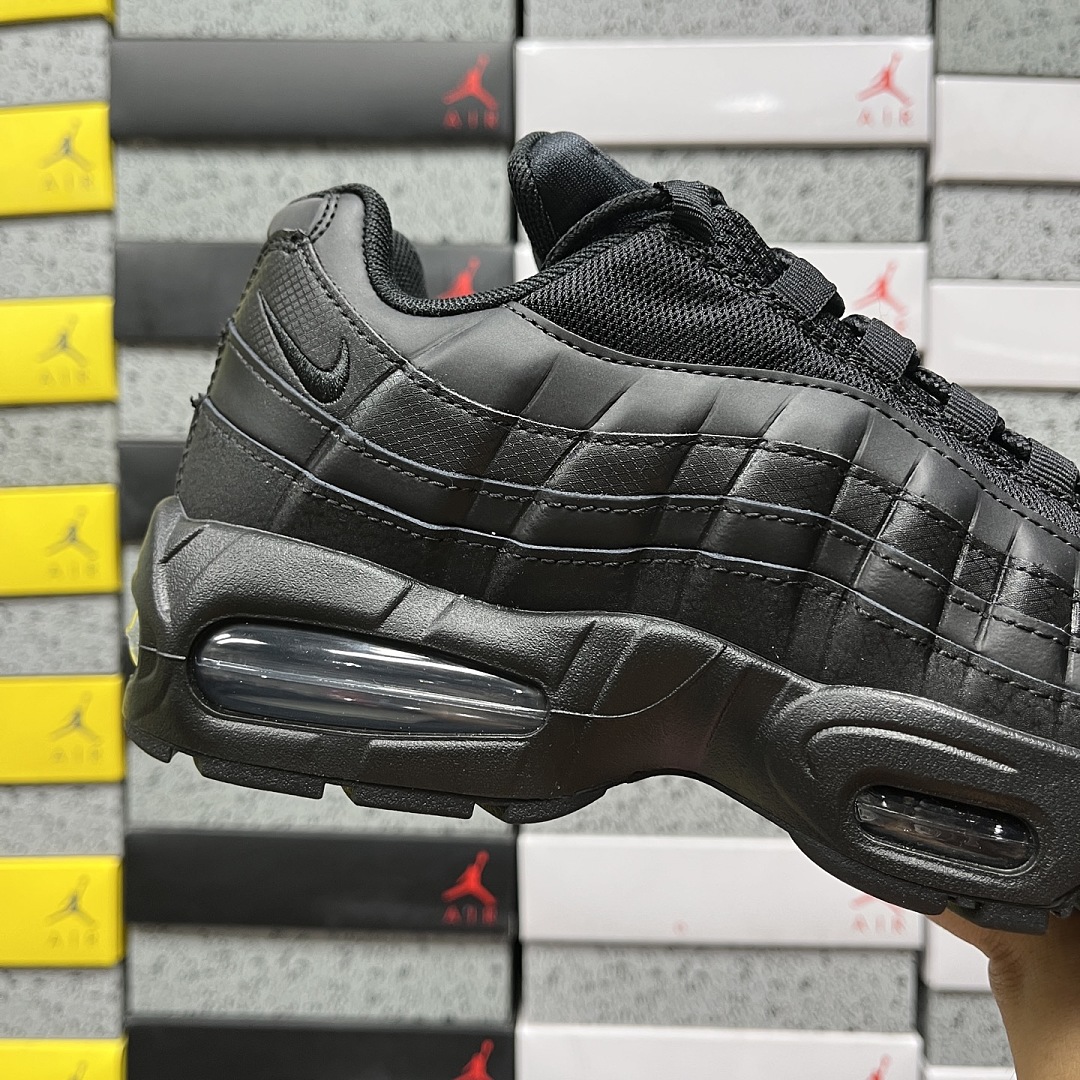Nike Air Max 95 OG Big Bubble Black Anthracite - Image 4