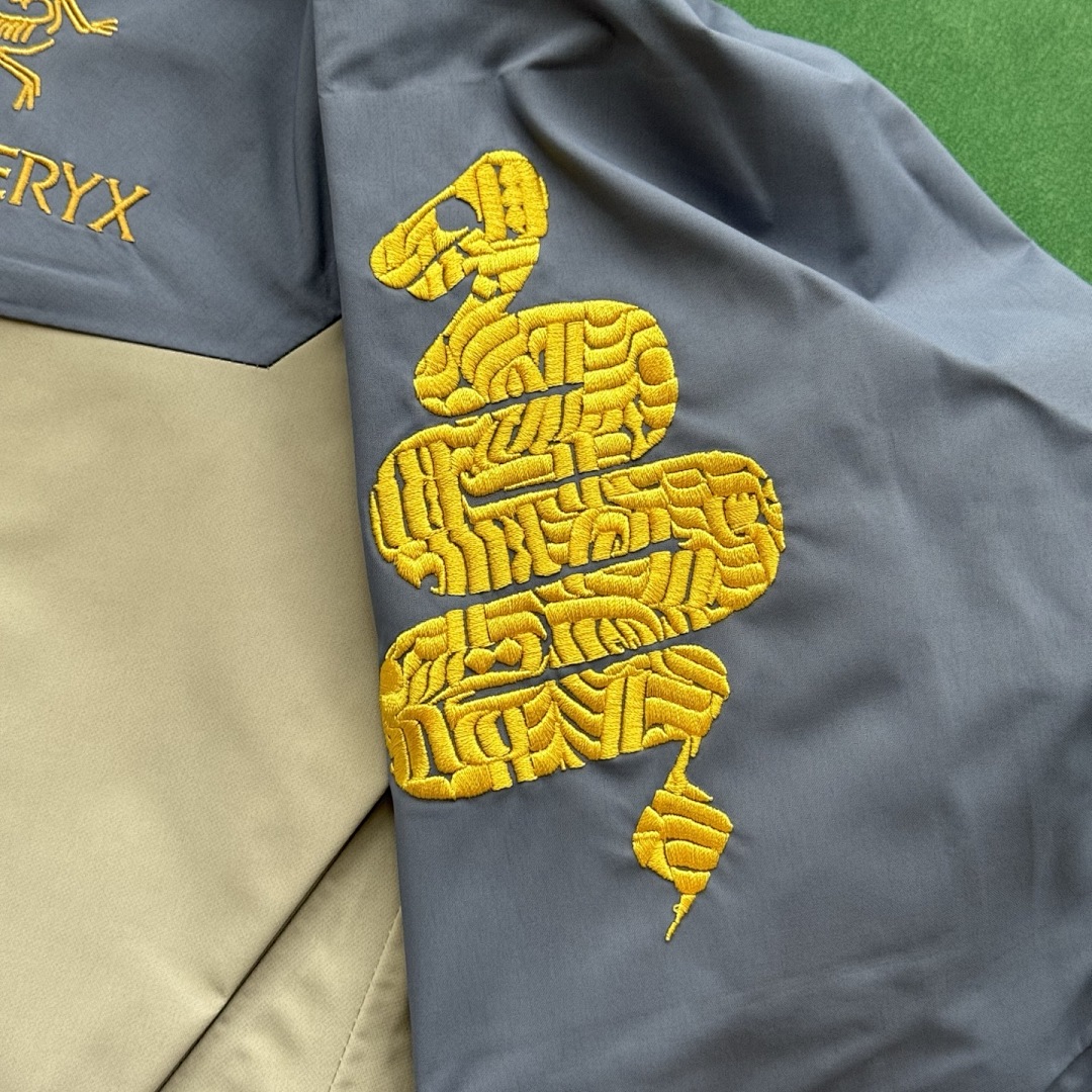 Arc'teryx Alpha SV Year Or The Snake GTX Jacket LNY2025 - Image 16