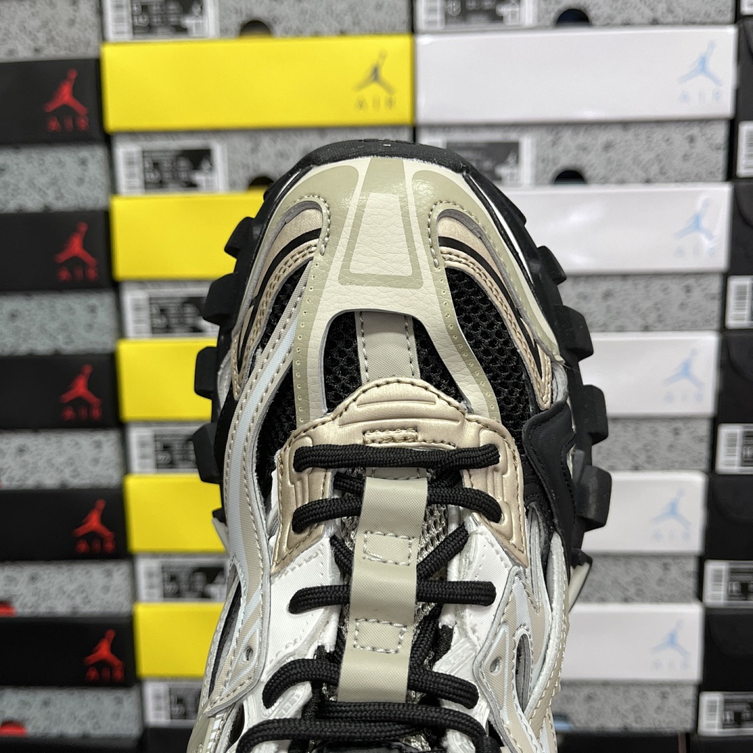 Balenciaga Track 2.0 - Image 24