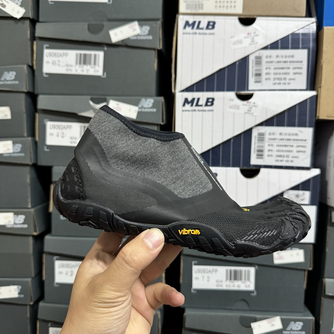 Suicoke Finger Chukka Boot - Image 7