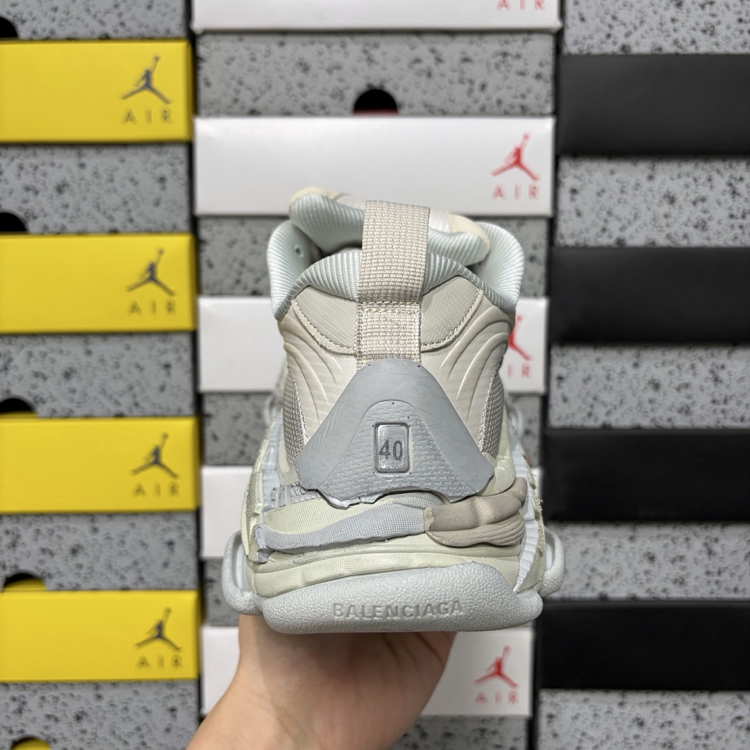 Balenciaga Triple S 2 - Image 4