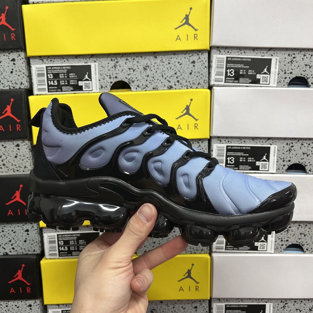 Nike Air VaporMax Plus Aluminum - Image 8