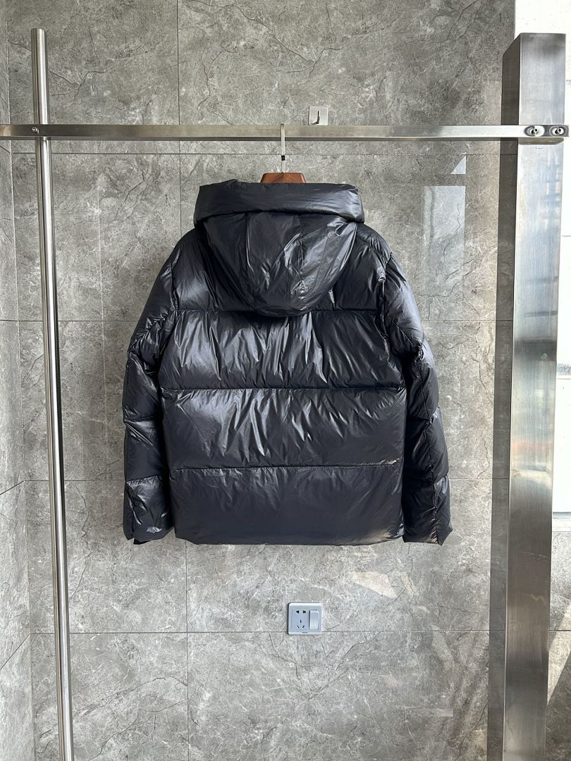 Canada Goose Crofton Puffer Jacket - Image 20