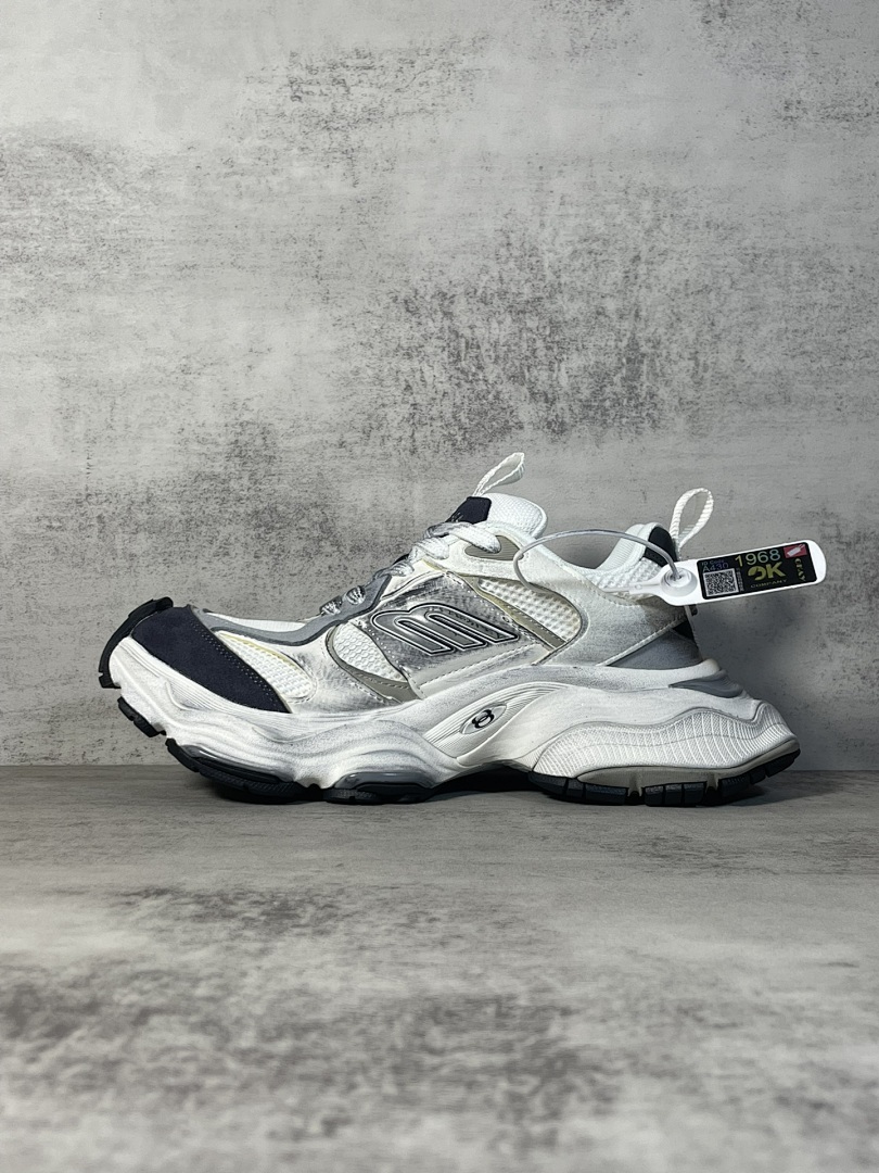 Balenciaga Cargo - Image 93