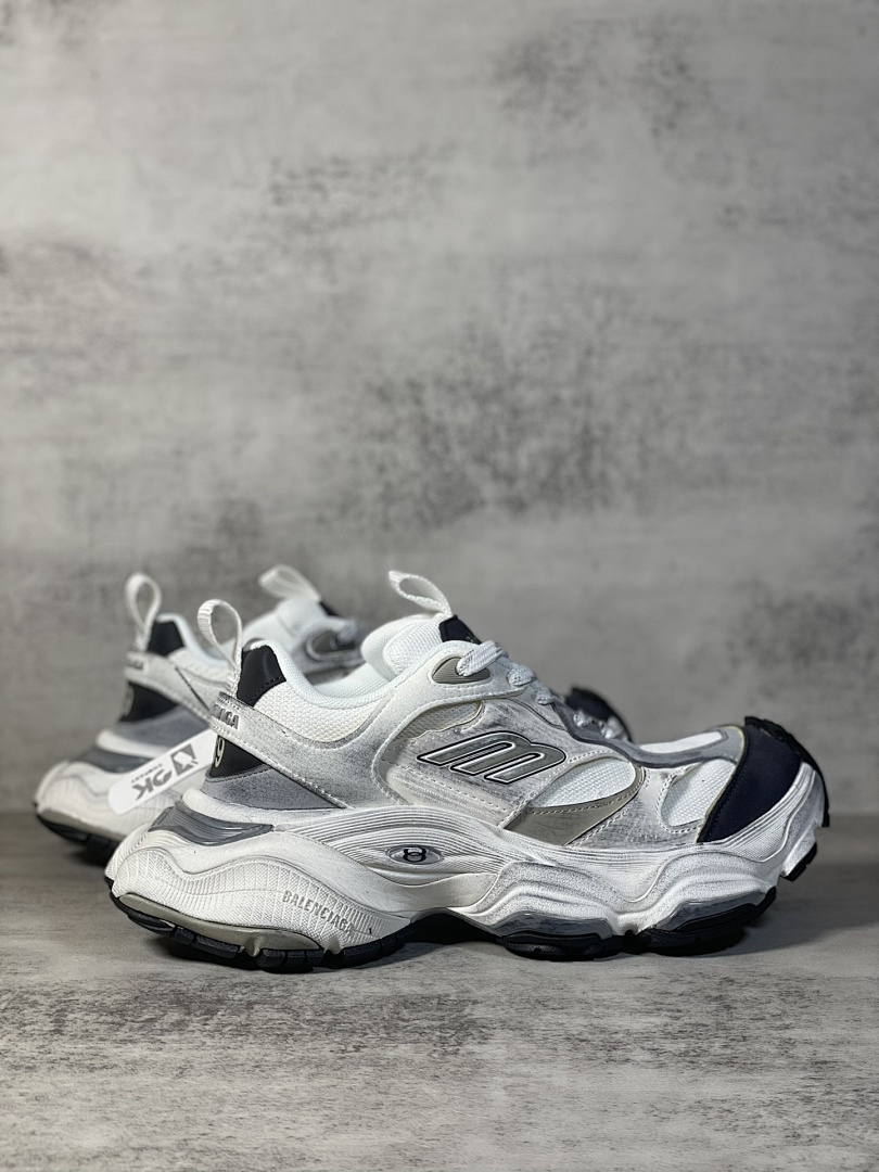 Balenciaga Cargo - Image 100