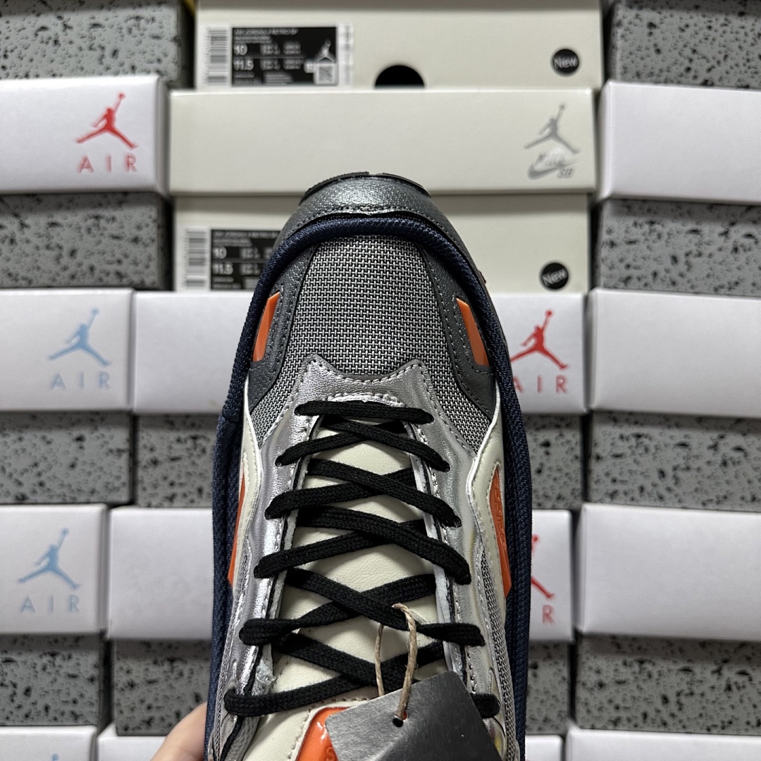 On Running Response Trail 2 Raf Simons - Image 7