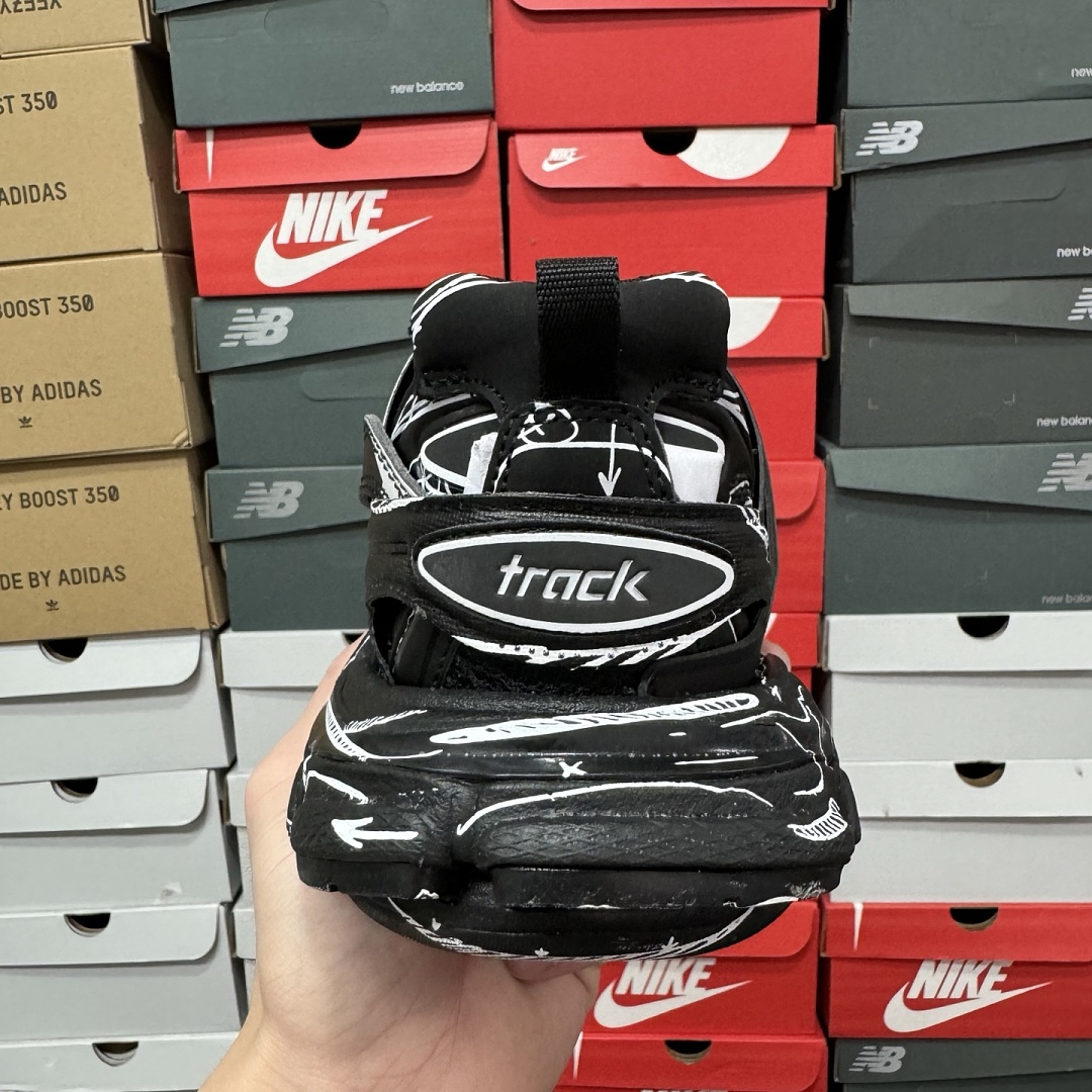 Balenciaga BLCG Track - Image 2