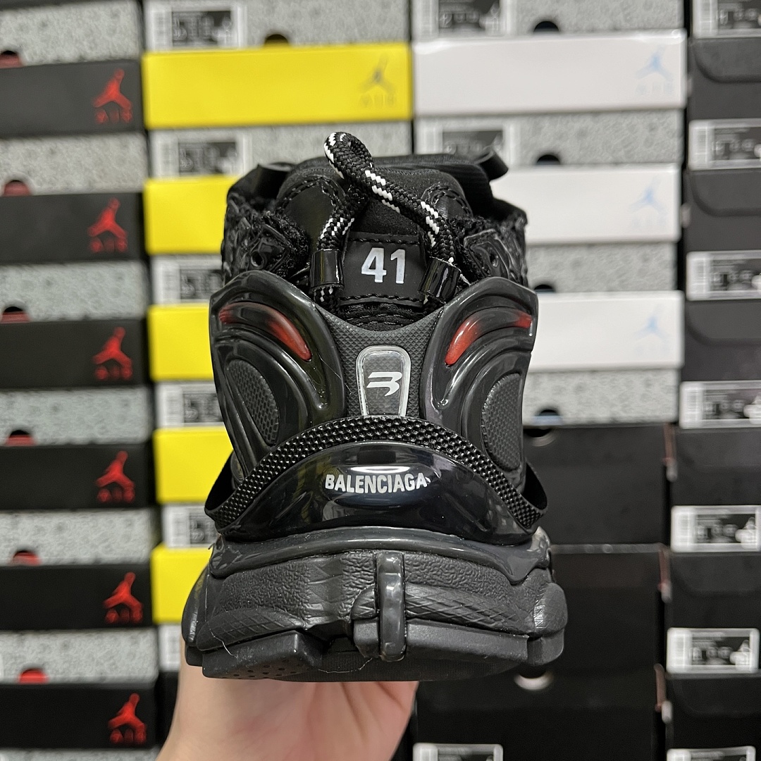 Balenciaga BLCG Runner 7.0 - Image 7