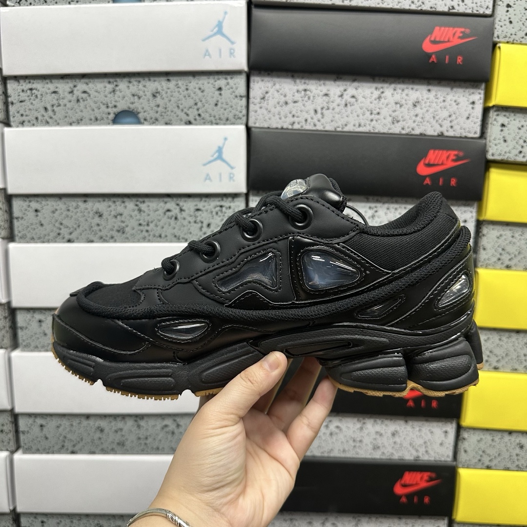 On Running Ozweego Bunny Raf Simons Core (Black) - Image 9
