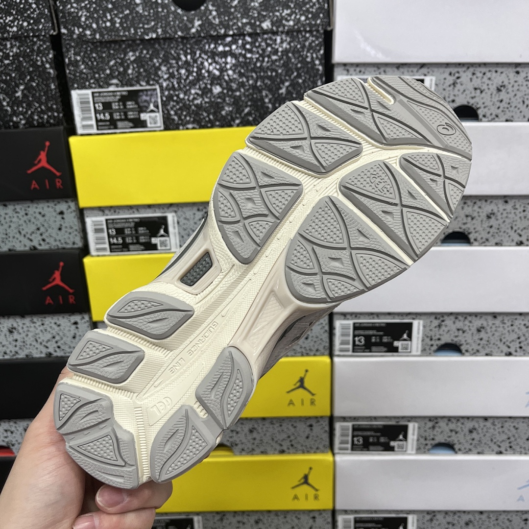 ASICS Gel-NYC Oyster (Grey) - Image 4