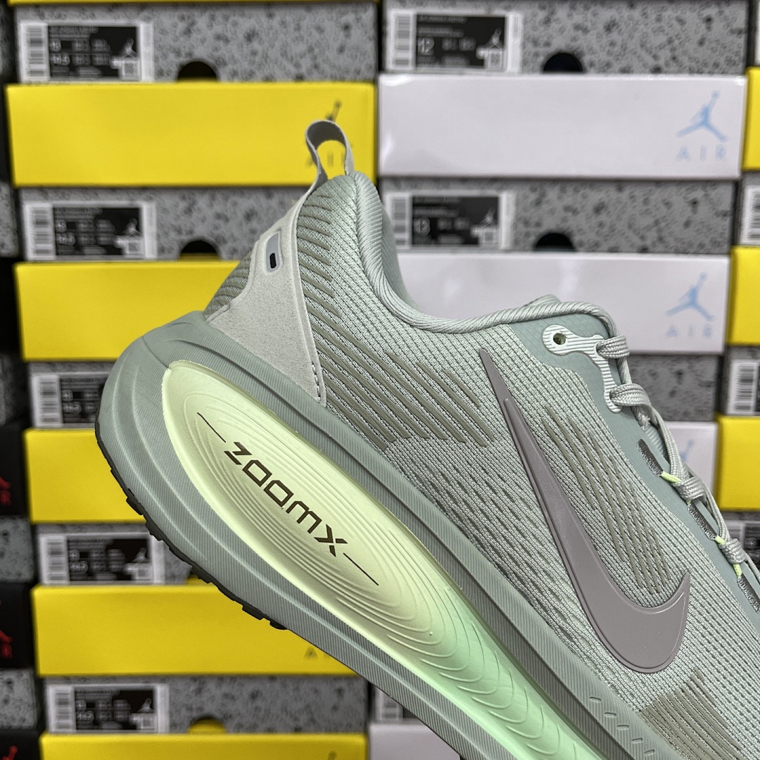 Nike Zoom Vomero - Image 7