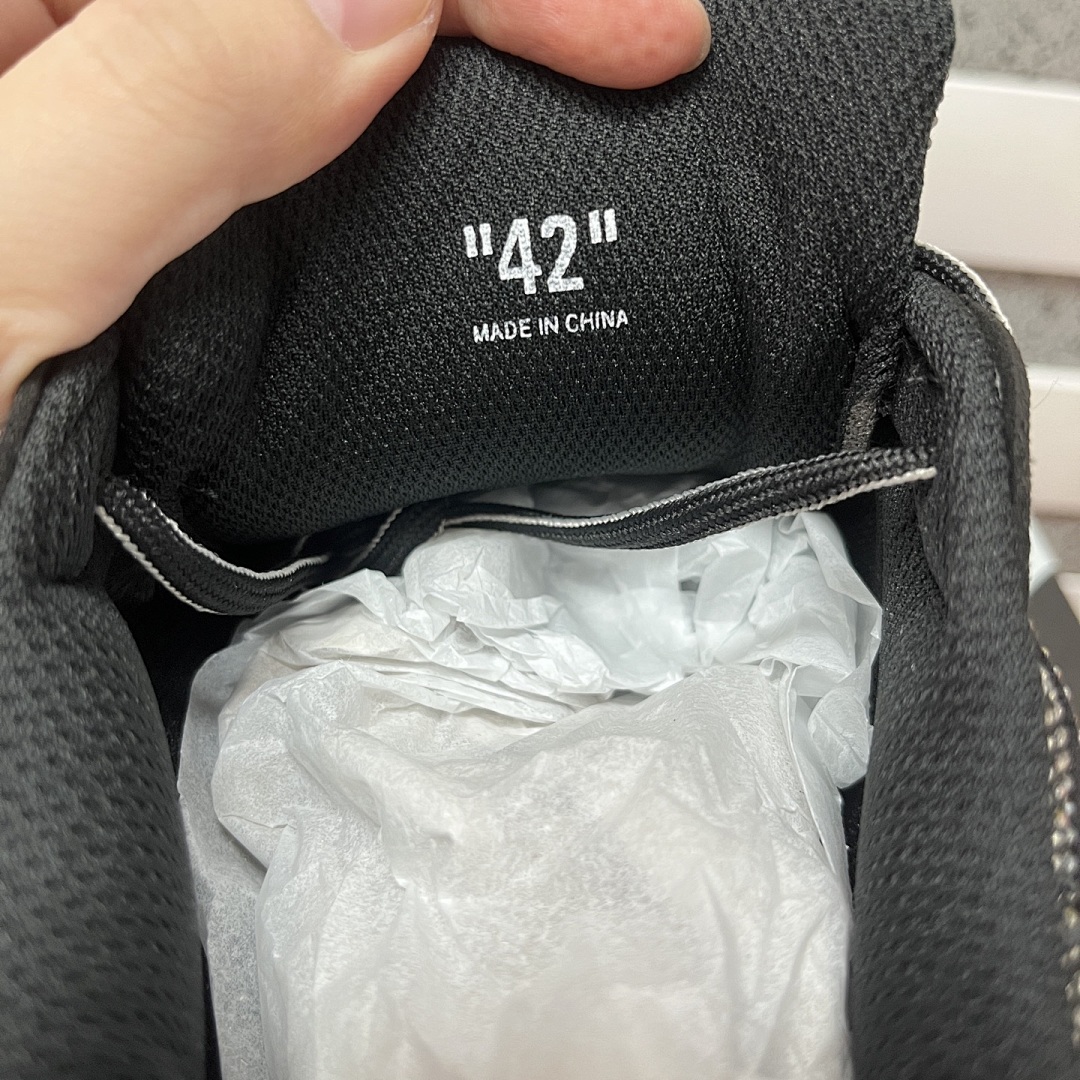 Off-White Be Right Back - Image 4