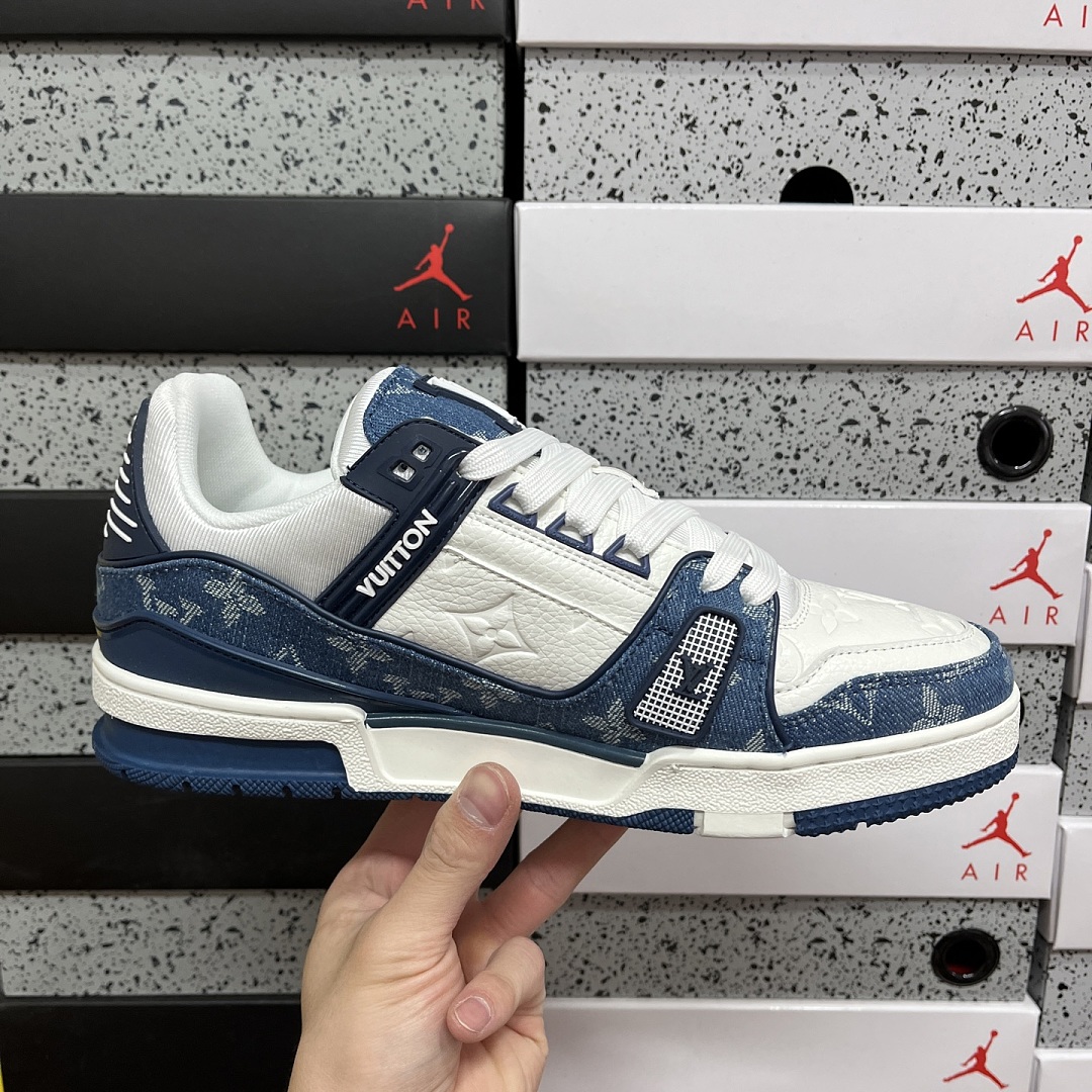 Louis Vuitton Trainer - Image 9