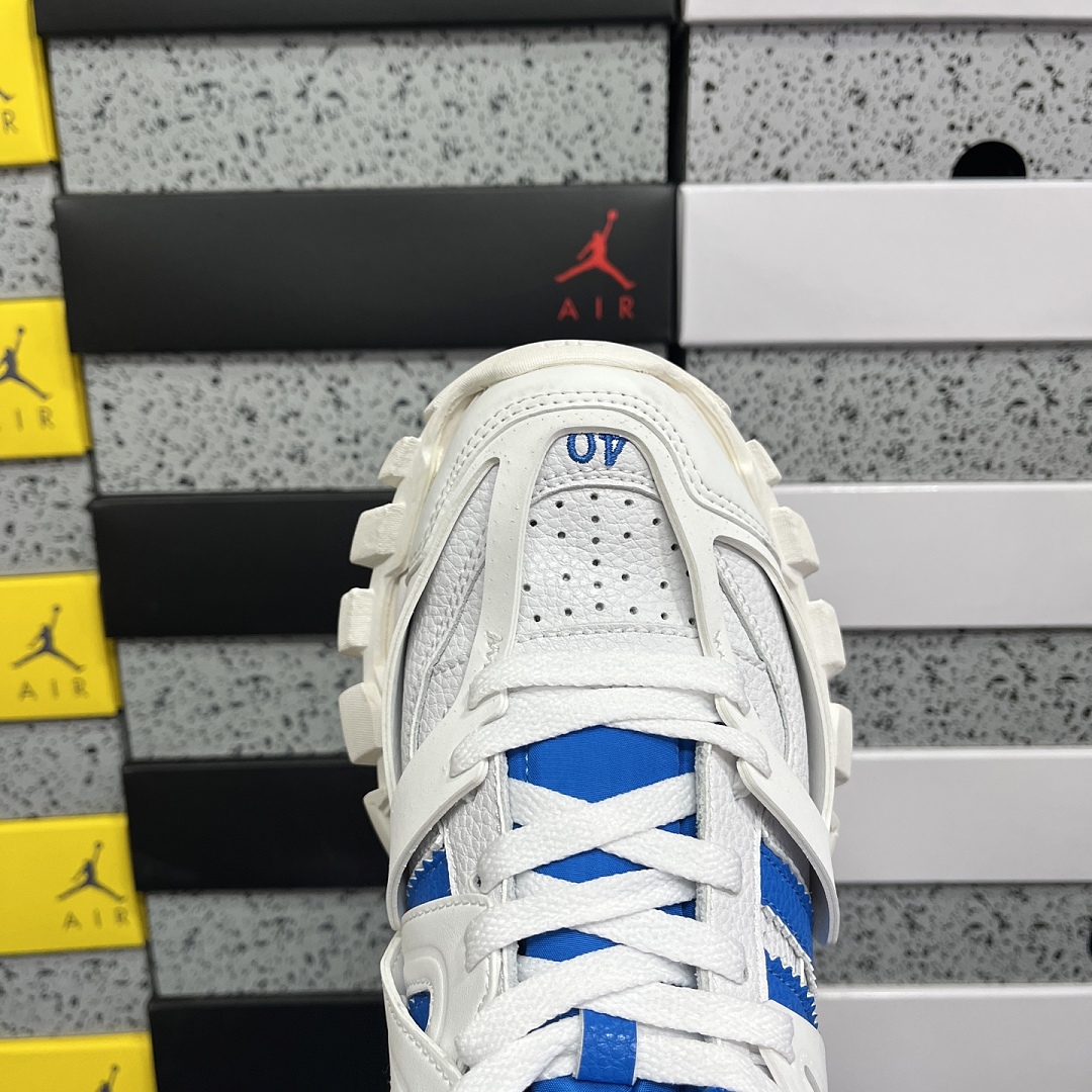 Balenciaga Track - Image 4